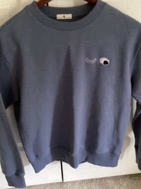 Ladies Flying Tiger Embroidered Winking Eye Sweatshirt Blue Gray Small EUC